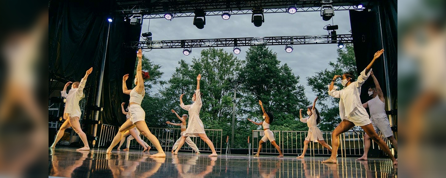 ImmerseATL performs "Continuous Replay," which was created in 1977 but has new resonance in the context of the pandemic. (Photo by Louis Darvensky)