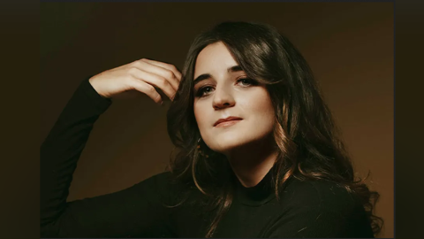 Allie Dunn portrait.