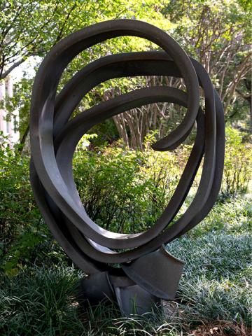 Oh'd sculpture